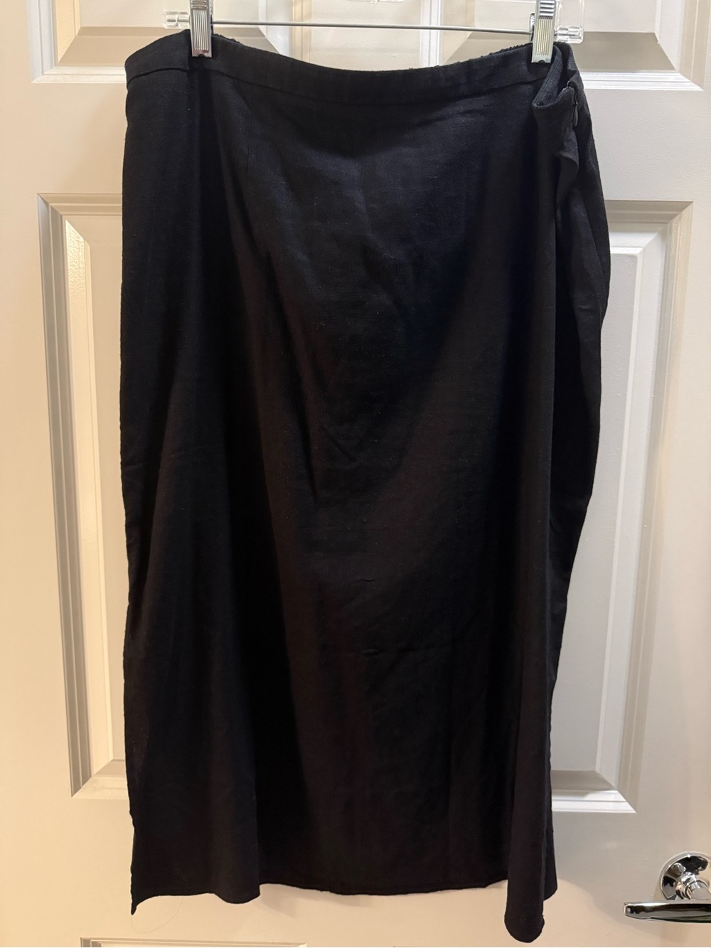 Old Navy Black Women’s Midi Skirt